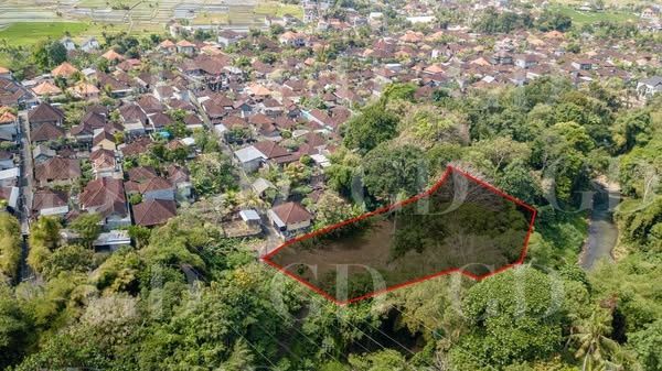 STUNNING RIVERFRONT PLOT